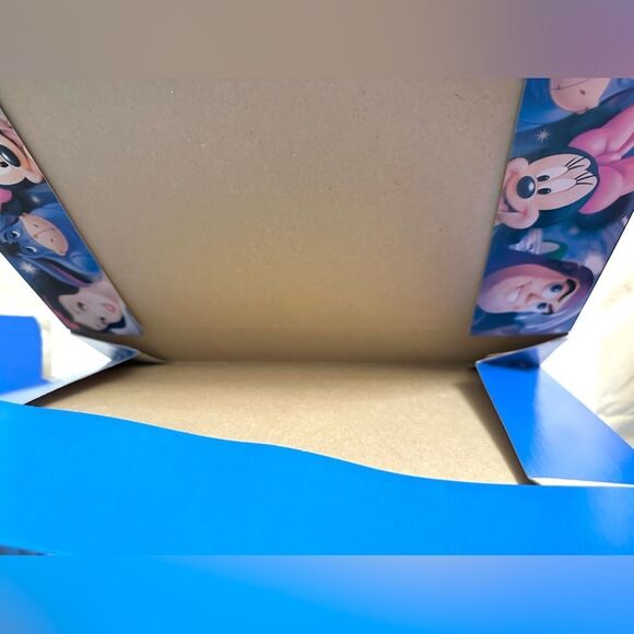 Disney Vintage Gift Box - Picture 6 of 6